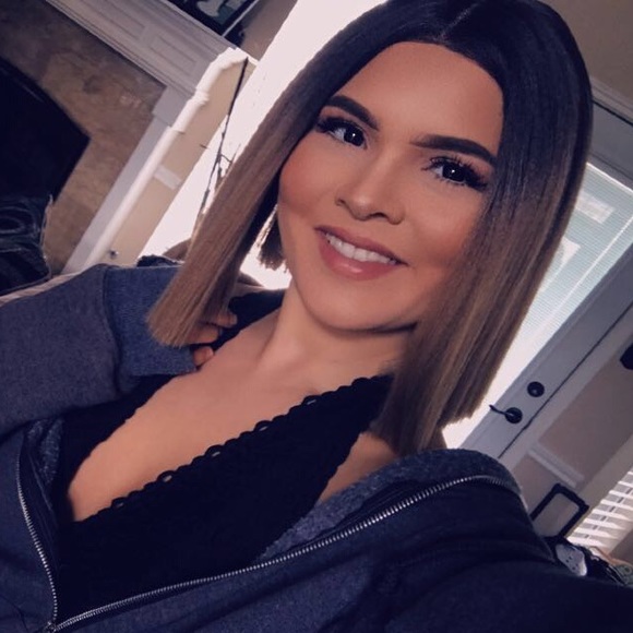 Profile Picture of Daiquiri Urrabazo (@daiquiriu) on Poshmark