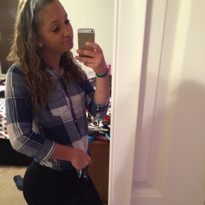 Brooke Custer - Twitter Profile Picture of Brooke Custer (@Brookie6Monster) on Twitter