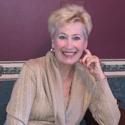 Profile Picture of Lynne Walls Hawkins (@walls_hawkins) on Twitter