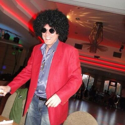 Profile Picture of Peter Cremona (@PeterRaphael) on Twitter