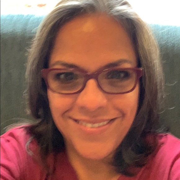 Profile Picture of Betty Cerasoli (@bettycerasoli) on Poshmark