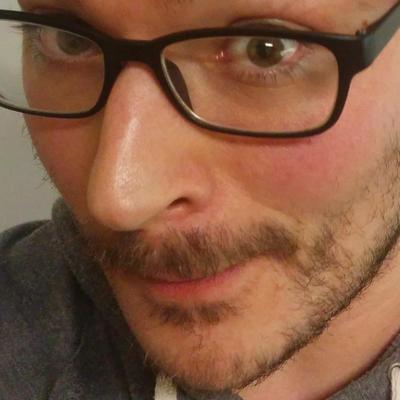 Profile Picture of Evan Thomas (@pieis2pi) on Twitter