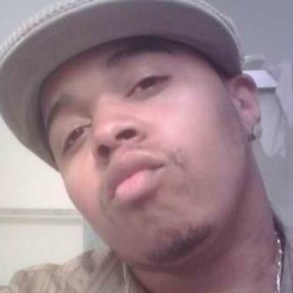 Profile Picture of Derrick Manning (@derrick69) on Poshmark