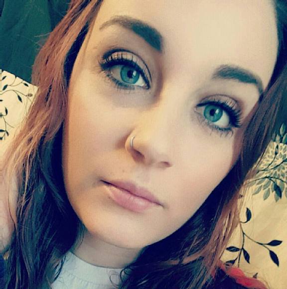 Profile Picture of Lacey Blakesley (@laceyblakesley) on Poshmark