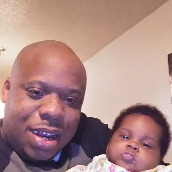 Profile Picture of Roderick Stewart (@roderickstew865) on Poshmark