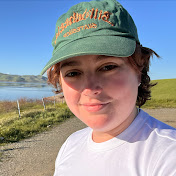 Profile Picture of Emily Bates (@gunnabeefamous) on Youtube