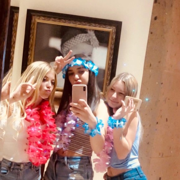 Profile Picture of Emma Studtmann (@emmastudtmann) on Poshmark