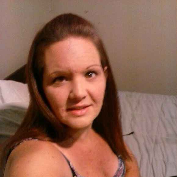 Profile Picture of Katherine Dietrich (@kittykat8433) on Poshmark