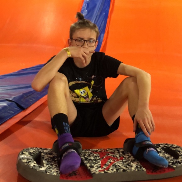 Profile Picture of Justin Mealer (@jussincase) on Poshmark