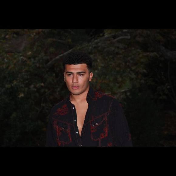Profile Picture of Omar Salem (@omar989) on Poshmark