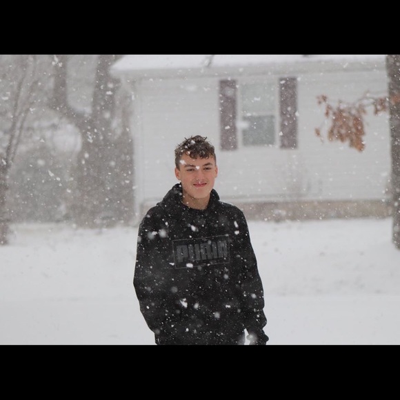 Austin Maserang - Poshmark Profile Picture of Austin Maserang (@austin_maserang) on Poshmark