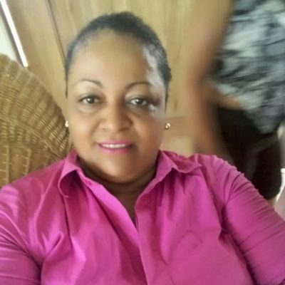 Profile Picture of Rosa Pedroza (@issela1968) on Twitter