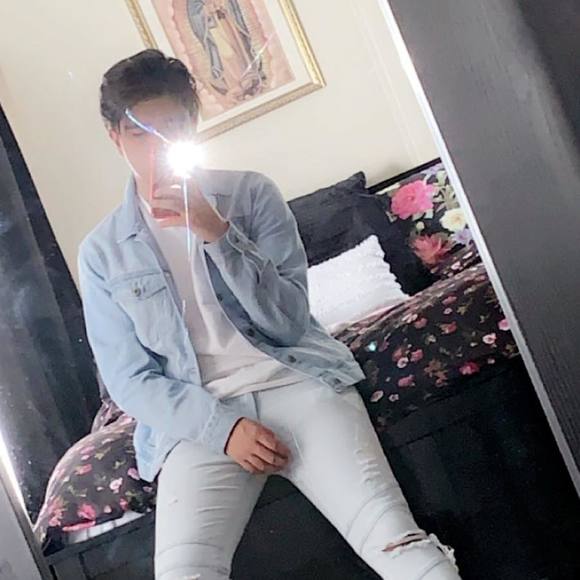Profile Picture of Luis david Celis (@luis132) on Poshmark
