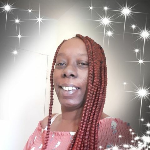 Profile Picture of Cora Gaulding (@coraga42) on Poshmark