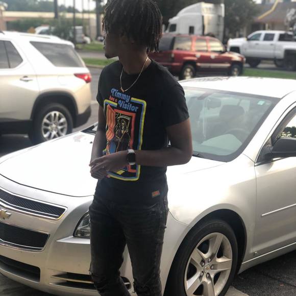 Profile Picture of Von james Bracey (@vonjames03) on Poshmark