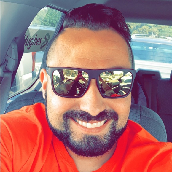 Profile Picture of Michael Bolduc (@frankyb85) on Poshmark