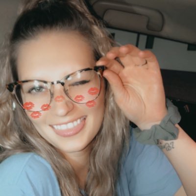 Profile Picture of Mallory Harrison (@malmichelle13) on Twitter