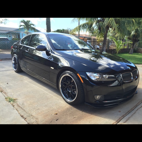 Profile Picture of Rexcie Afaga (@rexcie808) on Poshmark