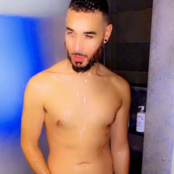 Profile Picture of Christopher Cordero (@remedi23) on Poshmark