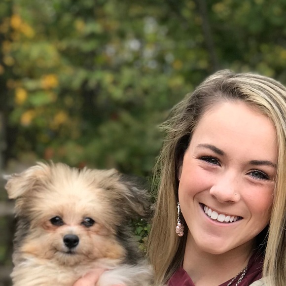 Profile Picture of Briann Fink (@briannfink) on Poshmark
