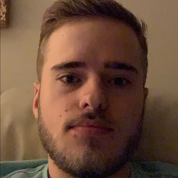 Profile Picture of Nicholas Cunningham (@applecrispy412) on Poshmark