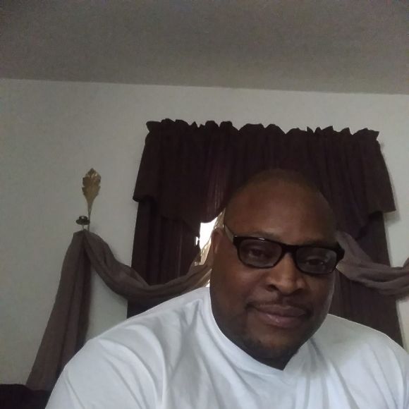 Profile Picture of Sean Wilkerson (@swwilkerson357) on Poshmark