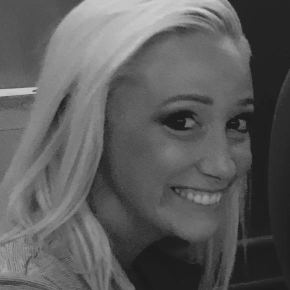 Profile Picture of Mindy Imholt (@mindyimholt) on Poshmark