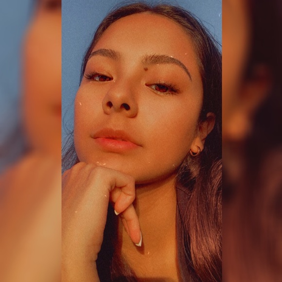 Profile Picture of Ada Vargas (@adavargaslau) on Poshmark