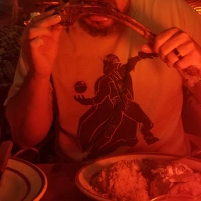 Profile Picture of Michael Krakowski (@Mikekrak82) on Twitter