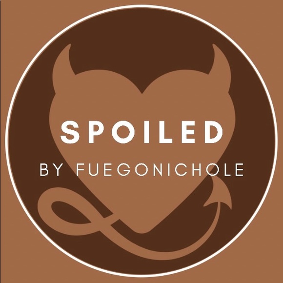 Profile Picture of Nichole Garbinski (@spoiledbyfuego) on Poshmark