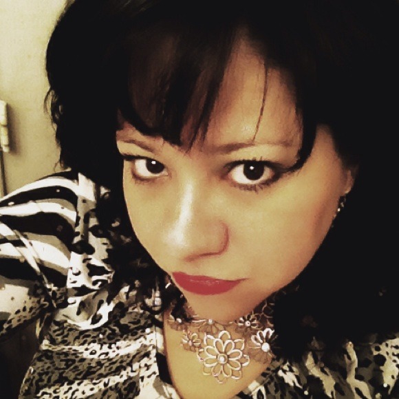 Profile Picture of Ada Chastain (@latinaboricua) on Poshmark