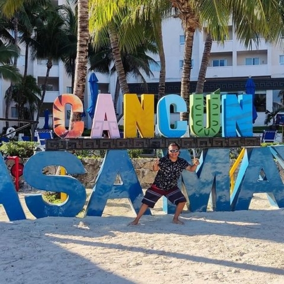 Profile Picture of Jonny Sialer (@jsialerlinares6) on Poshmark