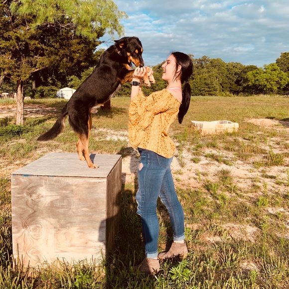 Profile Picture of Hailey Whited (@whitedhailey11) on Poshmark