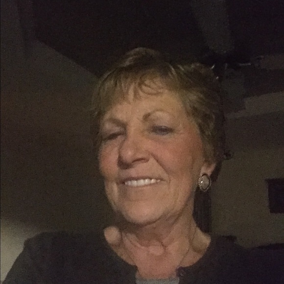 Profile Picture of Karen Pound (@thelbs49) on Poshmark