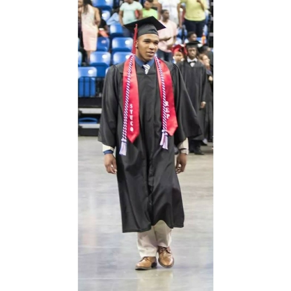 Profile Picture of Trevor Gillespie (@trevgill44) on Poshmark