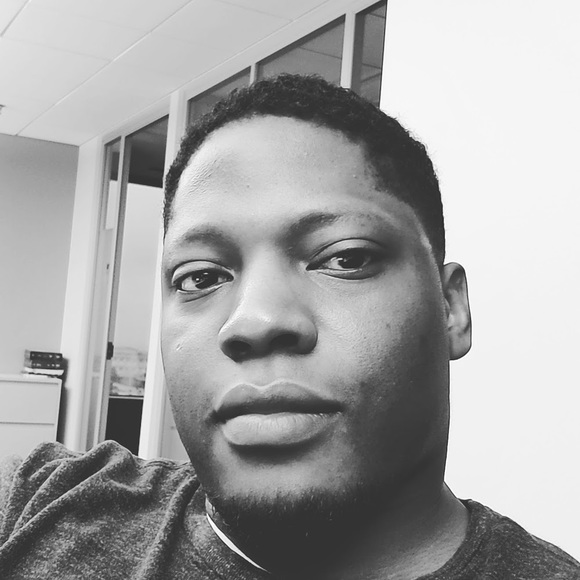 Profile Picture of Darin Curtis (@dlcurtis81) on Poshmark