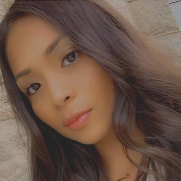 Profile Picture of Daynee Canales (@dayneeluz) on Poshmark