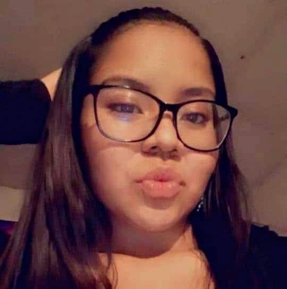 Shawna Begay - Poshmark Profile Picture of Shawna Begay (@shawna_begay) on Poshmark