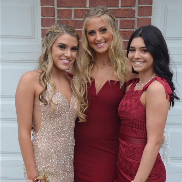 Profile Picture of Izzy Febbraro (@izzyfebbraro) on Poshmark