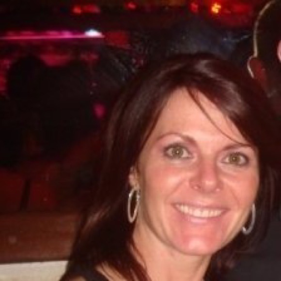 Profile Picture of Teri Barnett (@teristb) on Poshmark