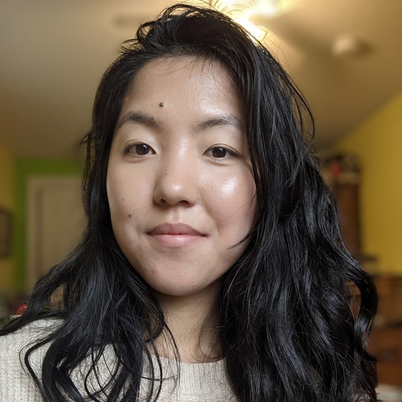 Profile Picture of Suzi Birnbaum (@suzibirnbaum) on Poshmark