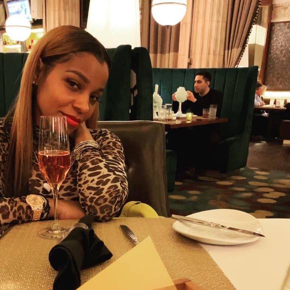 Profile Picture of Chanel Lenise (@chanelrodg) on Poshmark