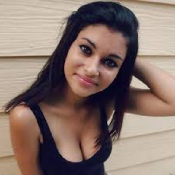 Profile Picture of Toccara Brown (@epslynort) on Poshmark