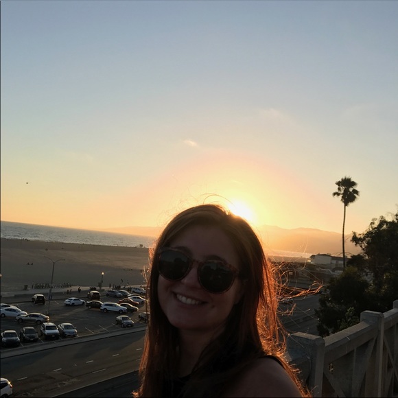 Profile Picture of Bianca Disomma (@bdisomma11) on Poshmark