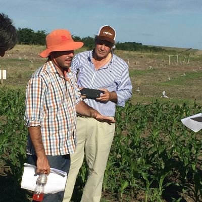 Profile Picture of Julian H. Oliva (@JulianHoliva) on Twitter