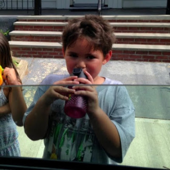 Profile Picture of Daniel Barrera (@astzdpt) on Poshmark