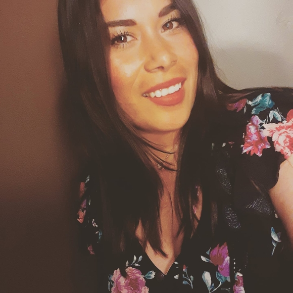 Profile Picture of Geahna Alvarado-pintor (@geahnamarie) on Poshmark