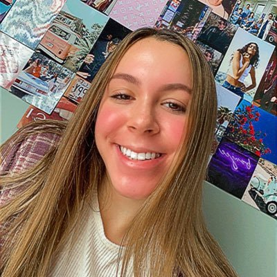 Profile Picture of Sophia (@sophia_pandelos) on Twitter