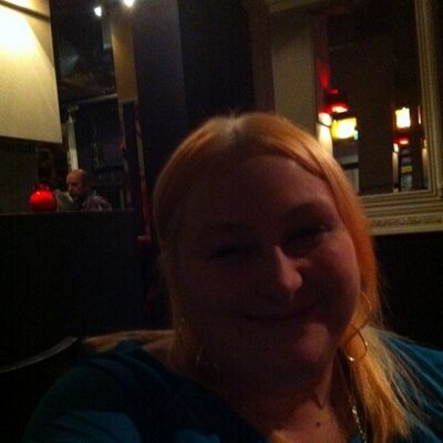 Profile Picture of Vicki Ellis (@vickeeee2011) on Twitter