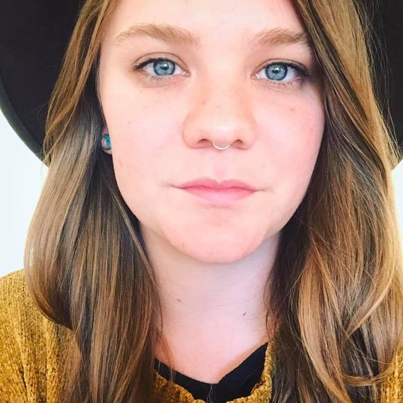 Profile Picture of Alexandra Halpin (@ahalpss) on Poshmark